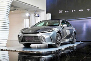 Toyota Camry 2.5HEV 2025