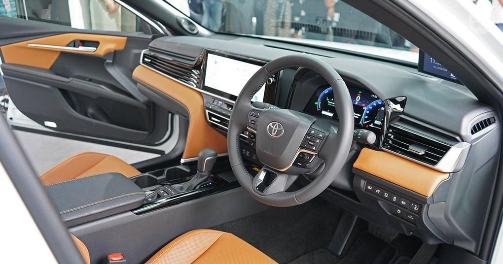 Toyota Camry 2.5HEV 2025